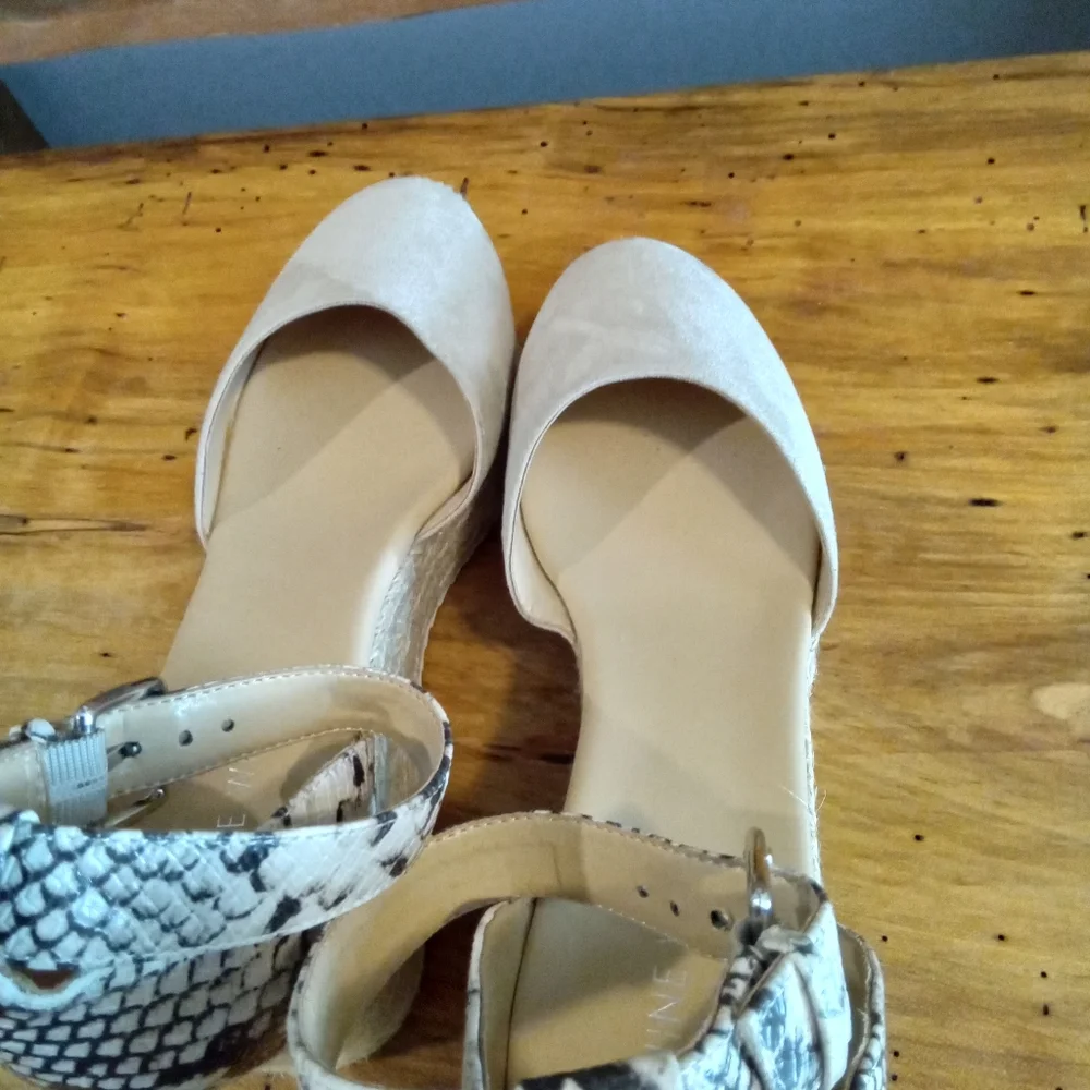 Nine West Ariela Beige & Snakeskin Espadrille 2.5